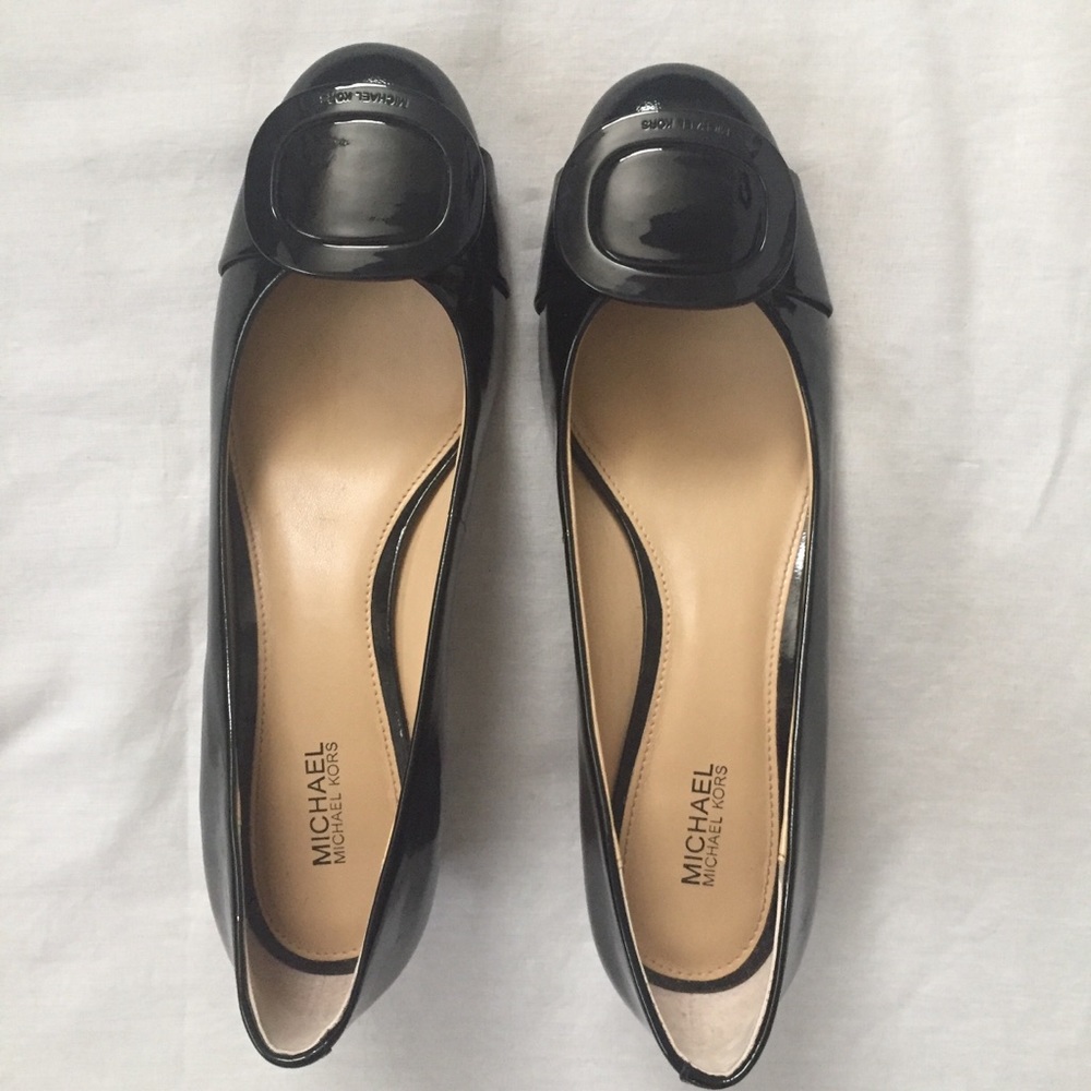 Michael Kors Black Classic Gloria Heels